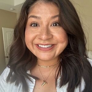 Meet your Posher, Tina